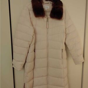 Calvin Klein XL puffer coat with milk collar like new